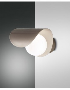 FABAS LUCE: Adria applique LED moderna sferica con lastra curva metallo oro in offerta