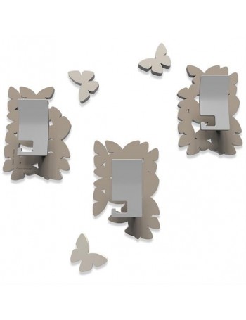 CALLEADESIGN: Isola delle farfalle appendiabiti componibile legno 3 ganci color tortora in offerta