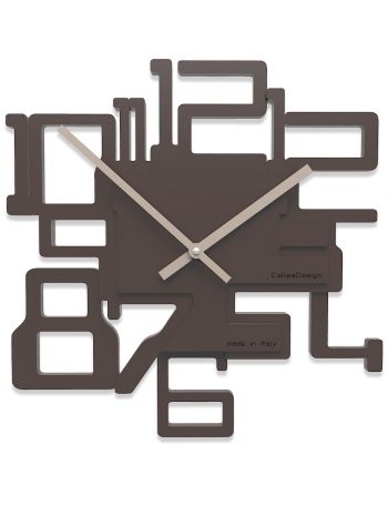 CALLEADESIGN: Kron orologio da parete in legno intagliato numeri rilievo moderno color cioccolato