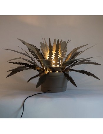ARTI e MESTIERI: Lampada da terra a forma di pianta piccola felce sabbia bronzo in offerta