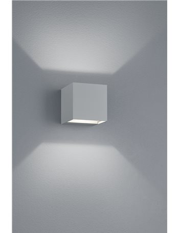 Adaja applique IP54 cubo fascio luminoso regolabile led luce calda
