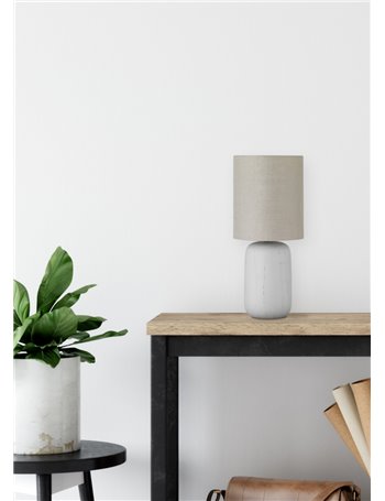 Clay lampada da tavolo con base ceramica effetto legno e paralume cappuccino h. 35cm d. 15cm Moderno E14
