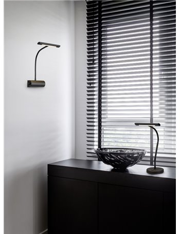 Curtis applique led nera c/flessibile cm18xh35